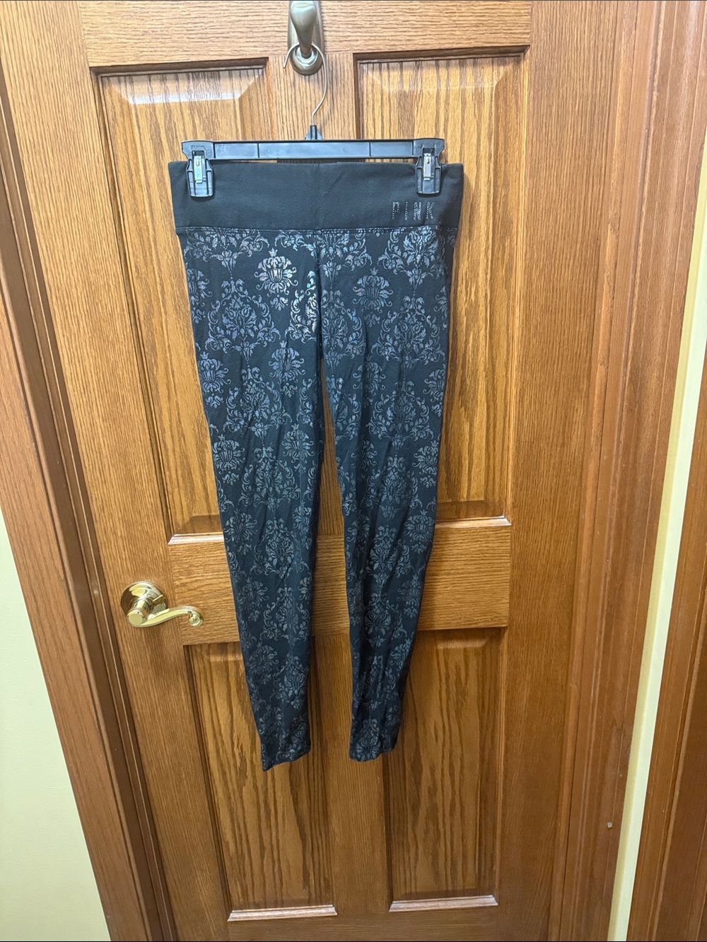 PINK Black Patterned Yoga Leggings